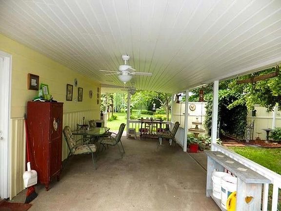 2nd image of 10442 Highway 44 E