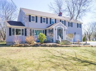 36 Glenridge Dr, Bedford, MA 01730
