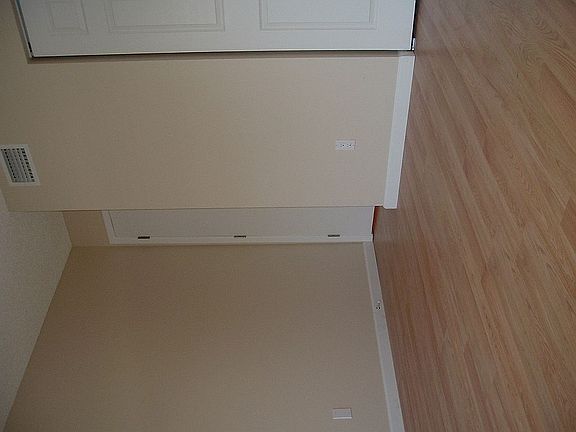 5th image of 2050 Hunters Glen Dr #611