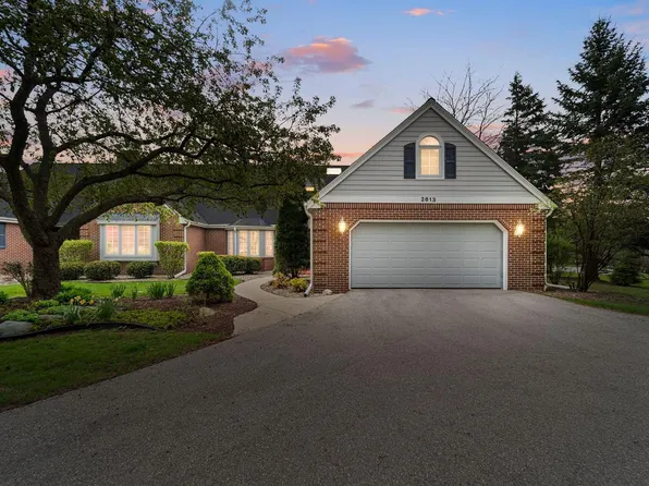 2613 West Lake Vista COURT, Mequon, WI 53092