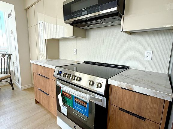 4th image of 4889 Kimbermount Ave #1608