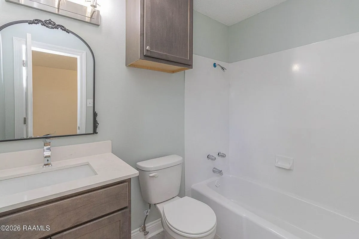 3 bed, 2.0 bath, 1260 sqft, $1,850 — Photo 3