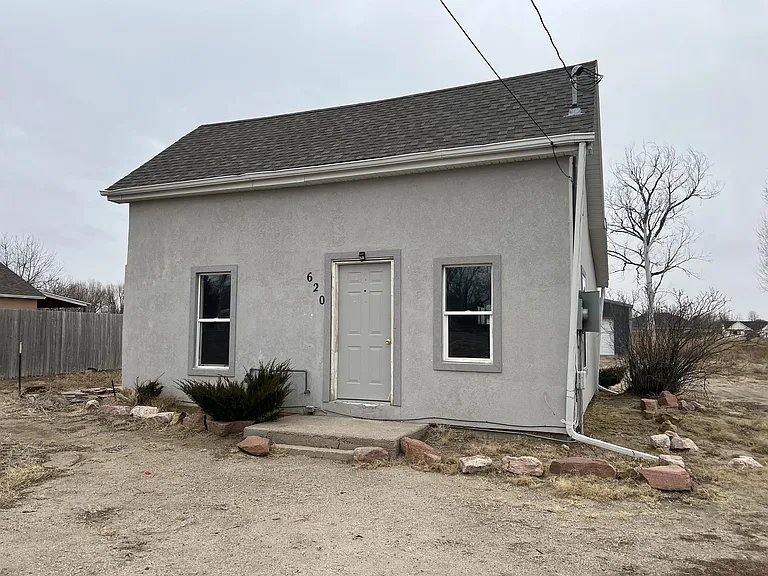 620 Hospital Rd — Photo 9