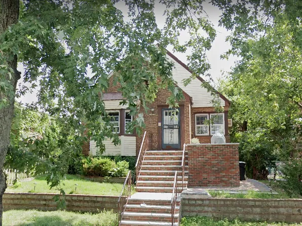 14742 77th Rd, Flushing, NY 11367