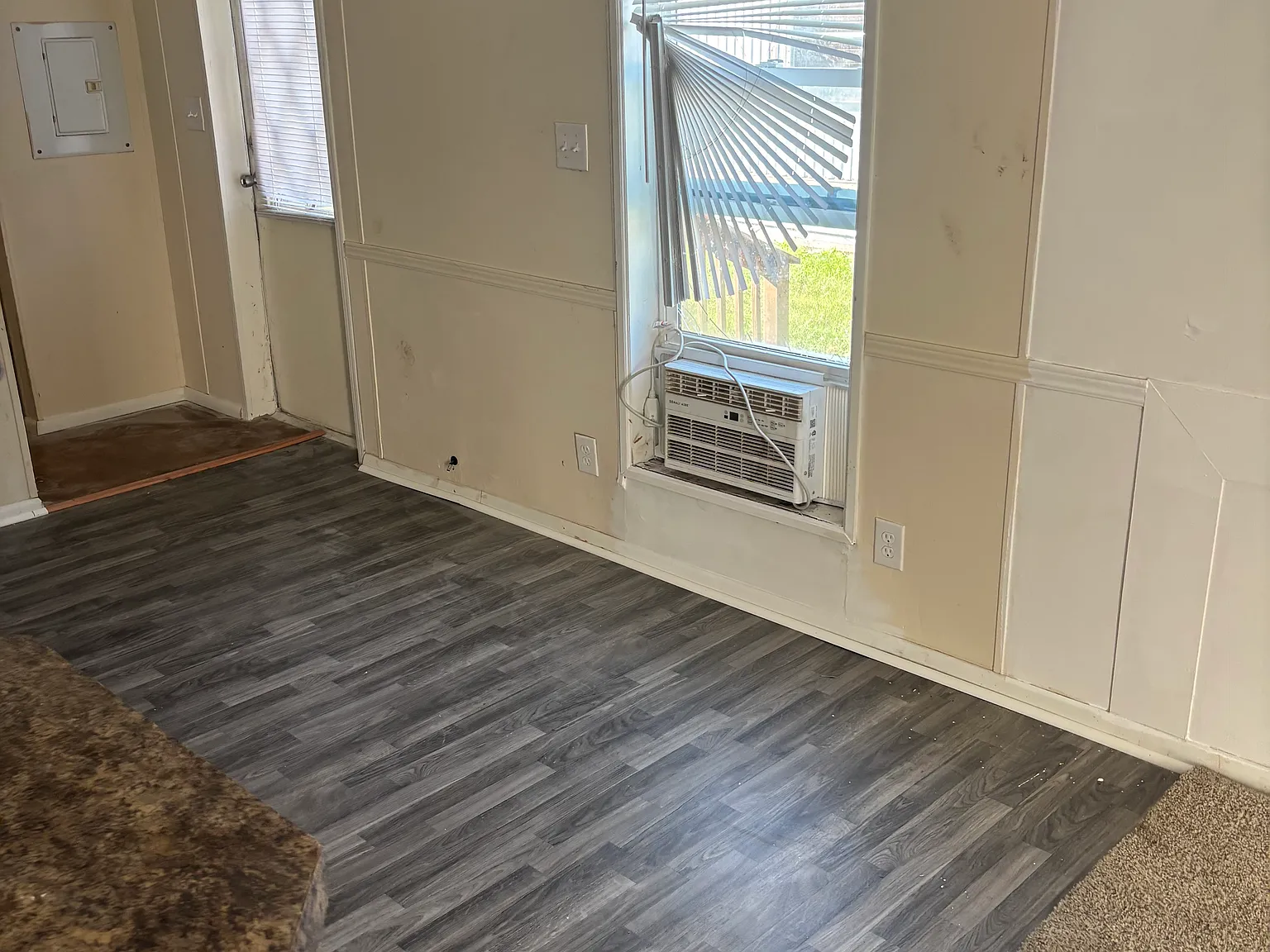 2 bed, 800 sqft, $750 — Photo 2