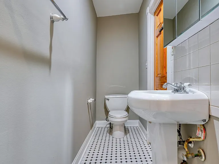 1038 Light St #2 — Photo 6