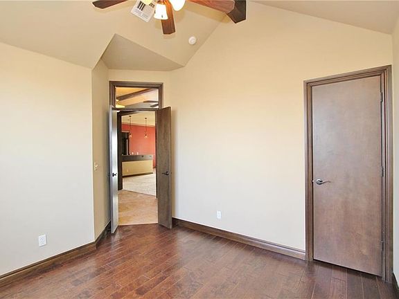5th image of 7721 Harold Dr