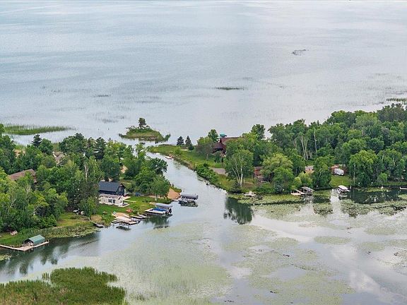 4th image of E Cree Bay Cir