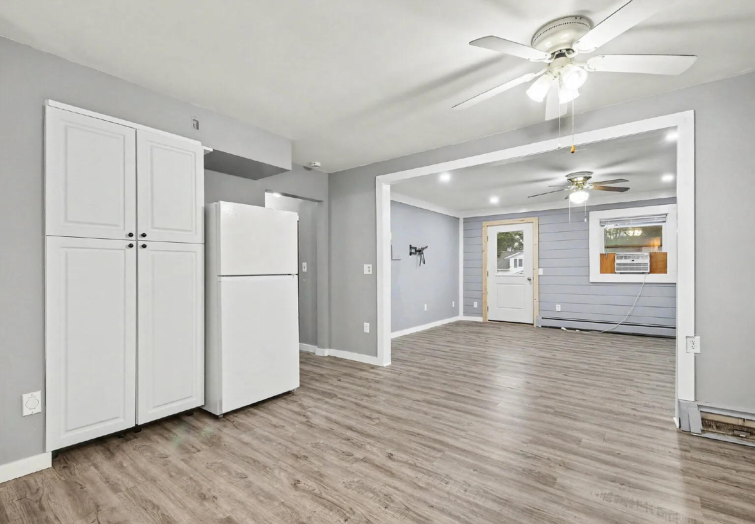 2 bed, 1.0 bath, 1142 sqft, $1,595 — Photo 4