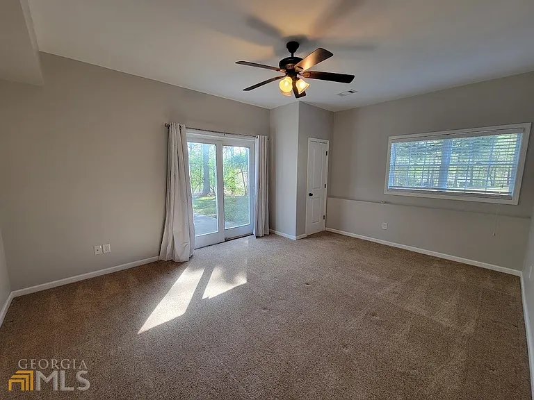 125 Farmington Dr — Photo 33