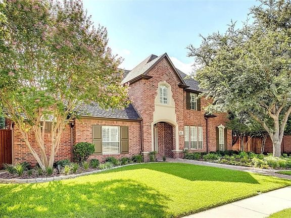 2nd image of 2917 Beverly Dr