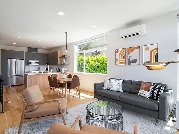 4th image of 2708 Franklin Ave E #A