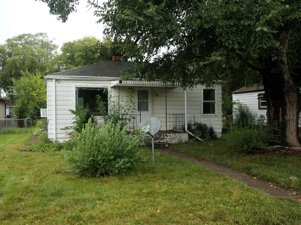 306 Harlem Rd, Machesney Park, IL 61115