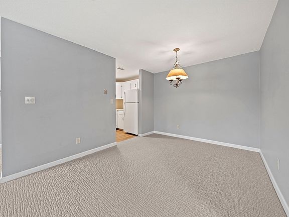 3rd image of 108 Norton Ave APT 14