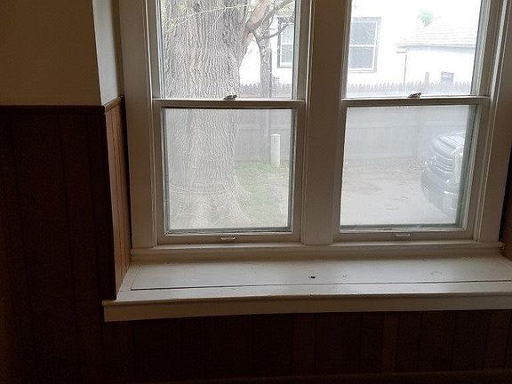 5th image of 213 S 9th St