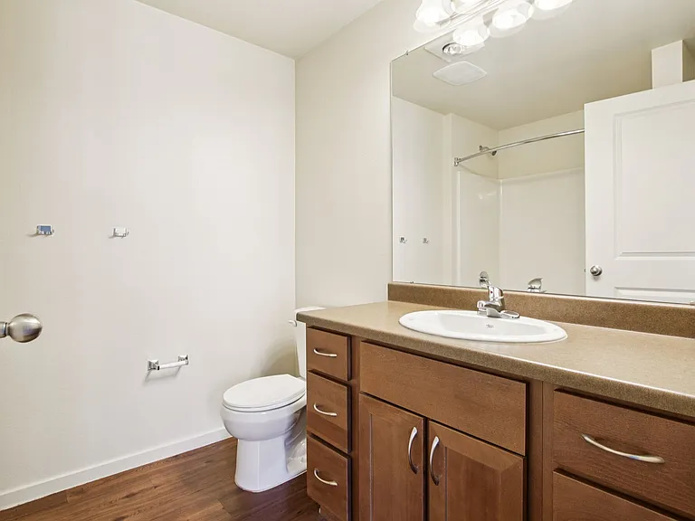 Copper Peak Apartments — Photo 14