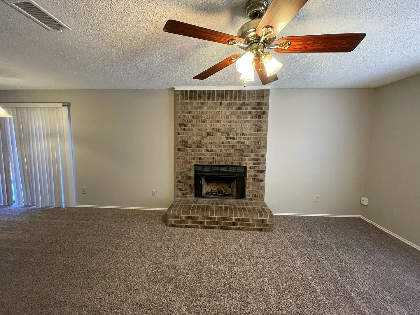 5601 Hearthwood, Ct, Arlington, TX 76016 — Photo 2