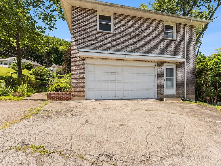 82 Terrace Dr — Photo 15