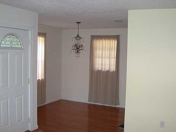 2nd image of 3002 E Brainerd St