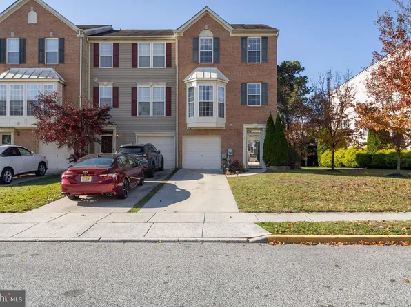 75 Colts Neck Dr, Sicklerville, NJ 08081