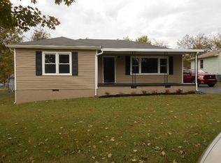 1 Lee Cir, Fort Oglethorpe, GA 30742