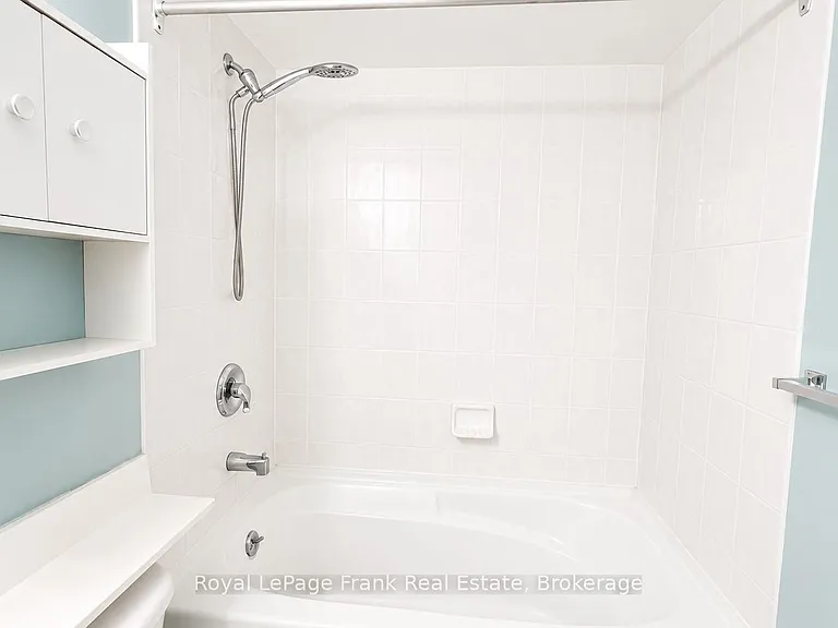 1 Lee Centre Dr #1002 — Photo 11