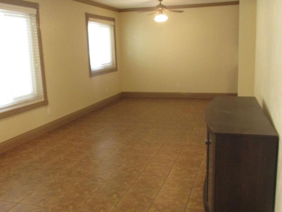 Living Room/Dinning Room