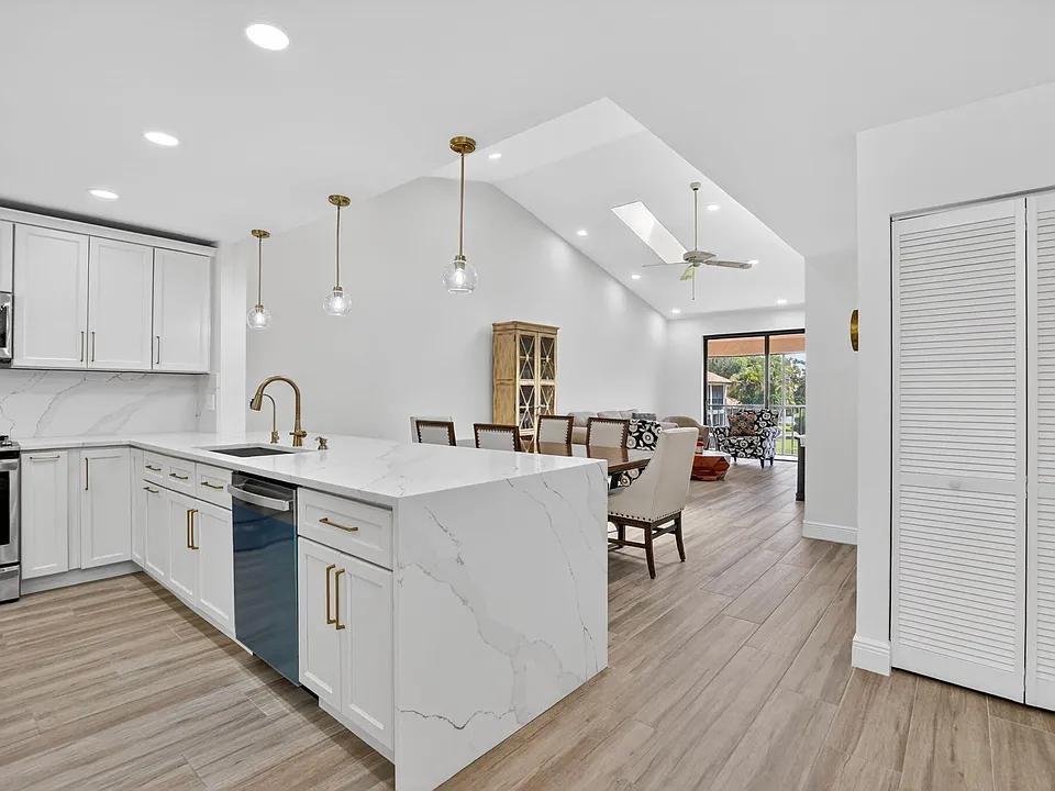 7917 La Mirada Dr