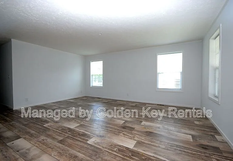 106 Lane St — Photo 2