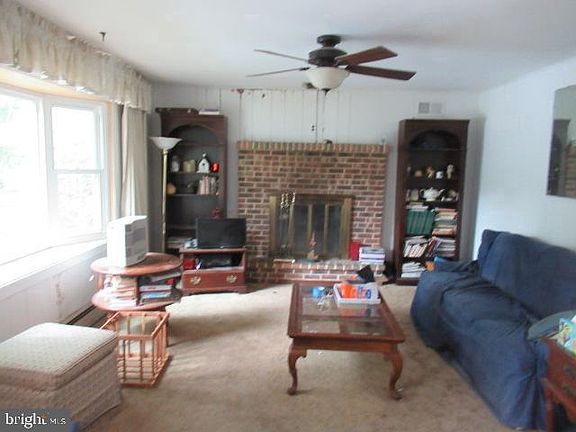 4th image of 6817 Weymouth Rd