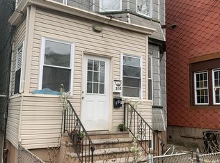 310 26th St, Union City, NJ 07087