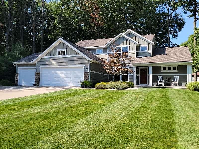 1st image of 3823 Harbor Breeze Dr