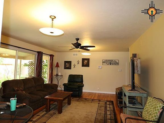 4th image of 3115 Axtell St