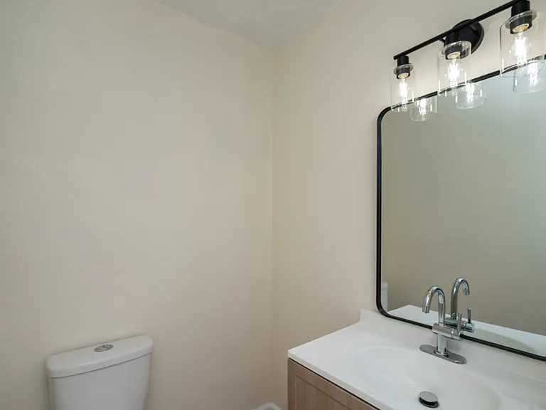 1444 S 45th St — Photo 10