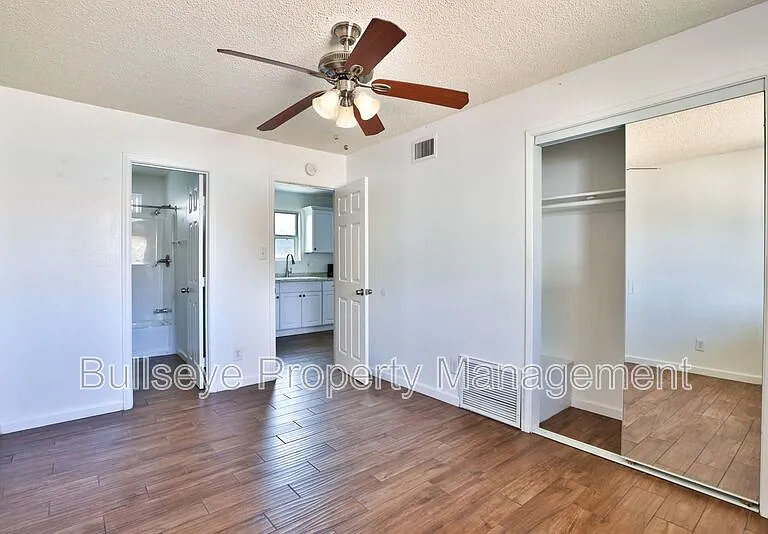 825 E Alice Ave #B — Photo 14