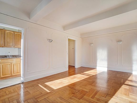 2nd image of 1767 2nd Ave #6F