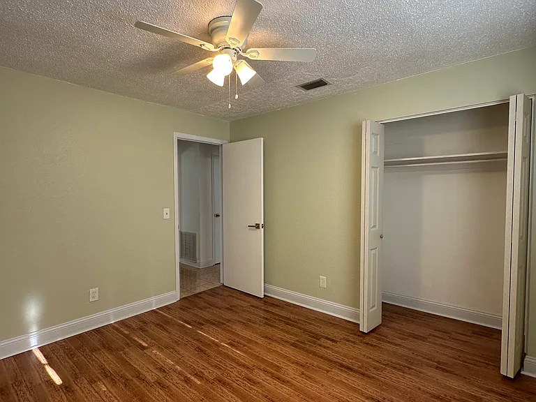 1661 Bartlett Ave — Photo 28