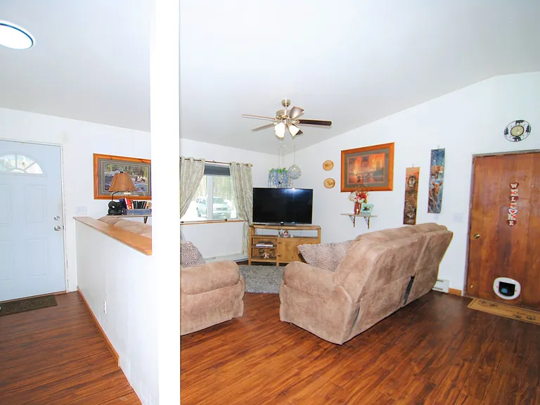 1100 Lolla Mae St — Photo 3