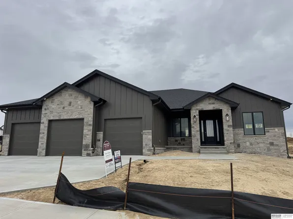 3637 S 218th St, Elkhorn, NE 68022