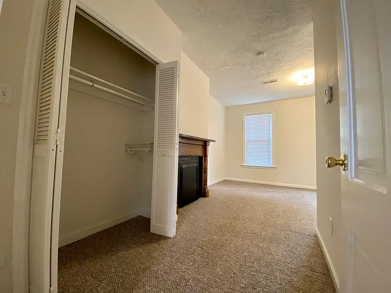 200 W Maple St #2 — Photo 8