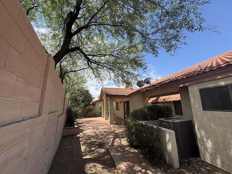7692 E Dayview Cir — Photo 18