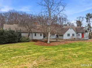 3 Westwood Dr, Waterford, CT 06385