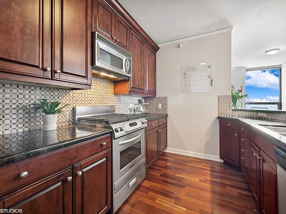 4th image of 420 E Waterside Dr Unit 1201