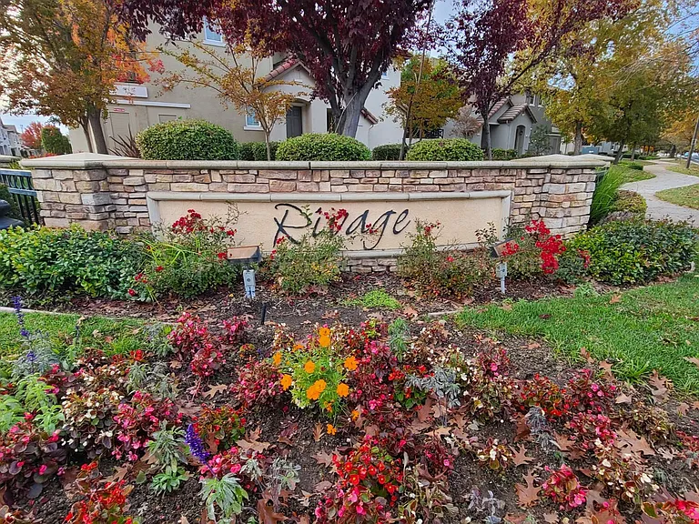 105 Cezanne Ln — Photo 26