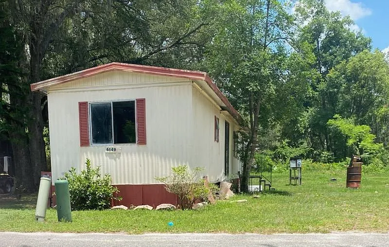 2 bed, 700 sqft, $950 — Photo 1