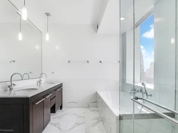 230 West 56th Street image 15 of 18