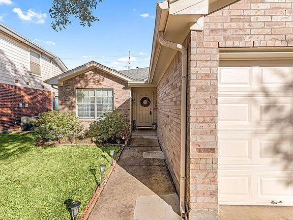 4th image of 4822 Monarch Glen Ln