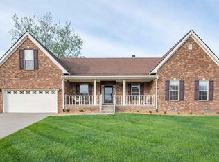 991 E Binderton Pl, Versailles, KY 40383