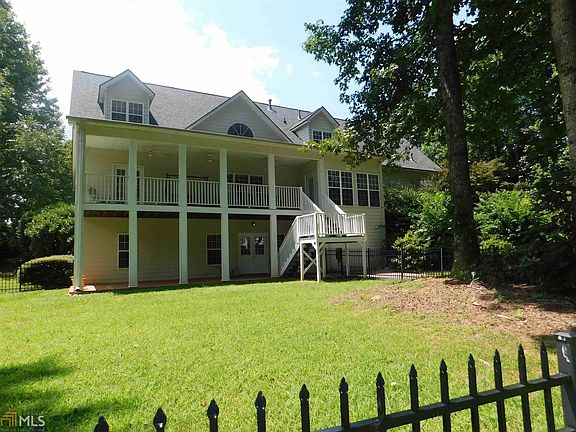 5th image of 75 Highland Park Way