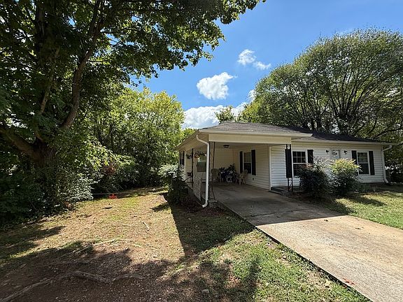 2nd image of 2432 Sweetwater Vonore Rd